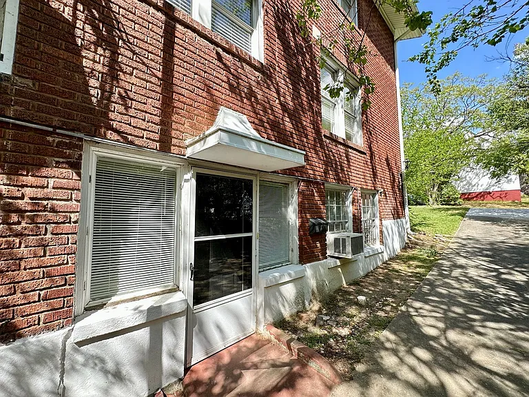 4507 Woodlawn — Photo 18