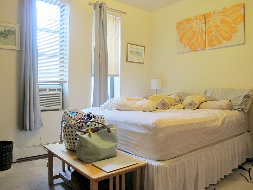 2nd image of 200 W 88th St APT 4A