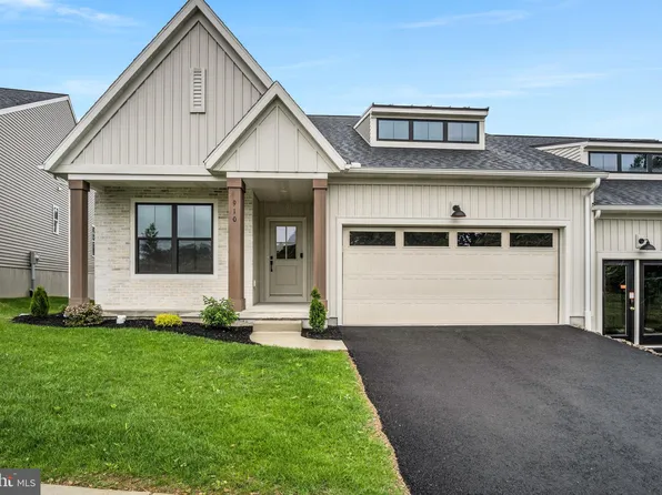 910 N Lincoln St #2-01, Palmyra, PA 17078