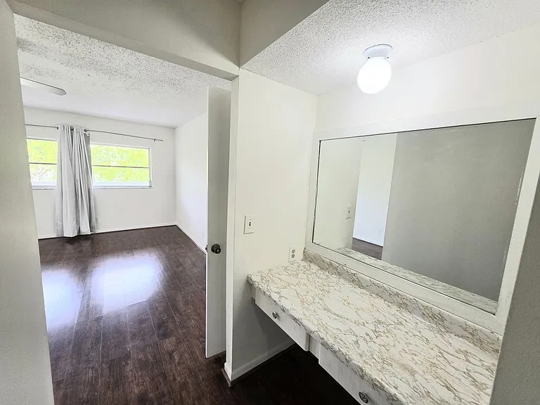 4200 NW 3rd Ct #313 — Photo 23