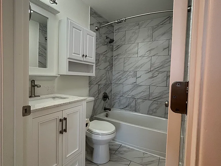 833 NW Oak Ave — Photo 6