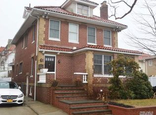 166 W Walnut St, Long Beach, NY 11561