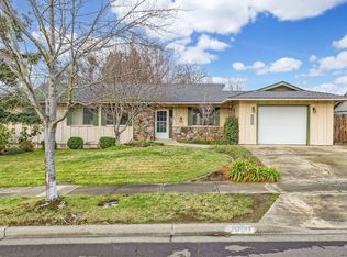 2051 Hybiscus St, Medford, OR
