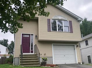 84 Weeks St, Cumberland, RI 02864