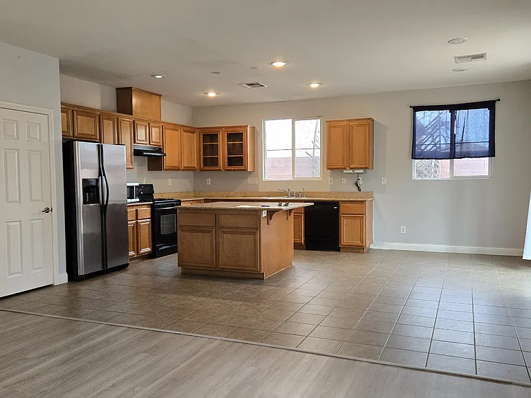 6957 Ghost Ranch Ave — Photo 1