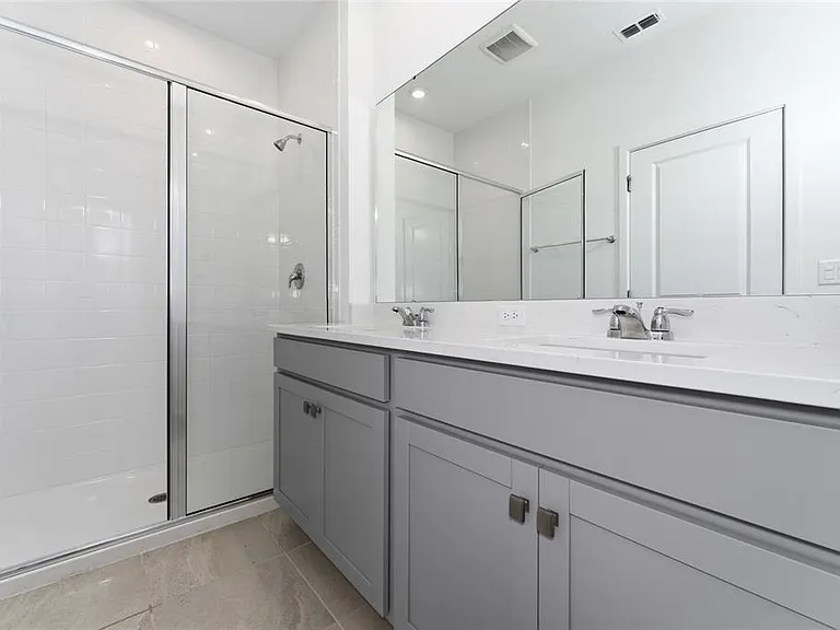 2426 Celebration Blvd — Photo 19