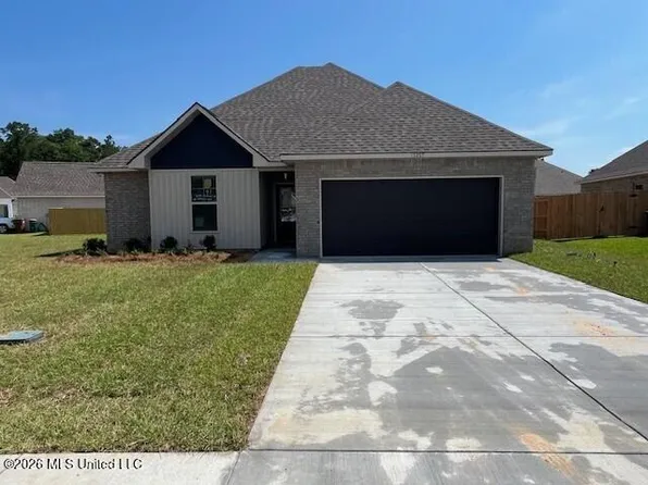 15207 High Point Dr, Gulfport, MS 39503