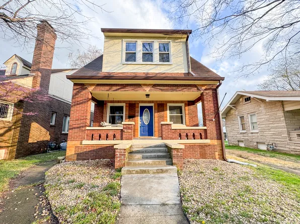 743 W 2nd St, Seymour, IN 47274