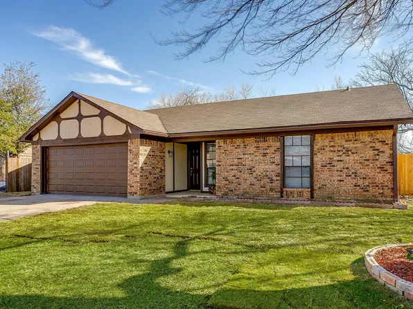 1812 Briar Run, Benbrook, TX 76126