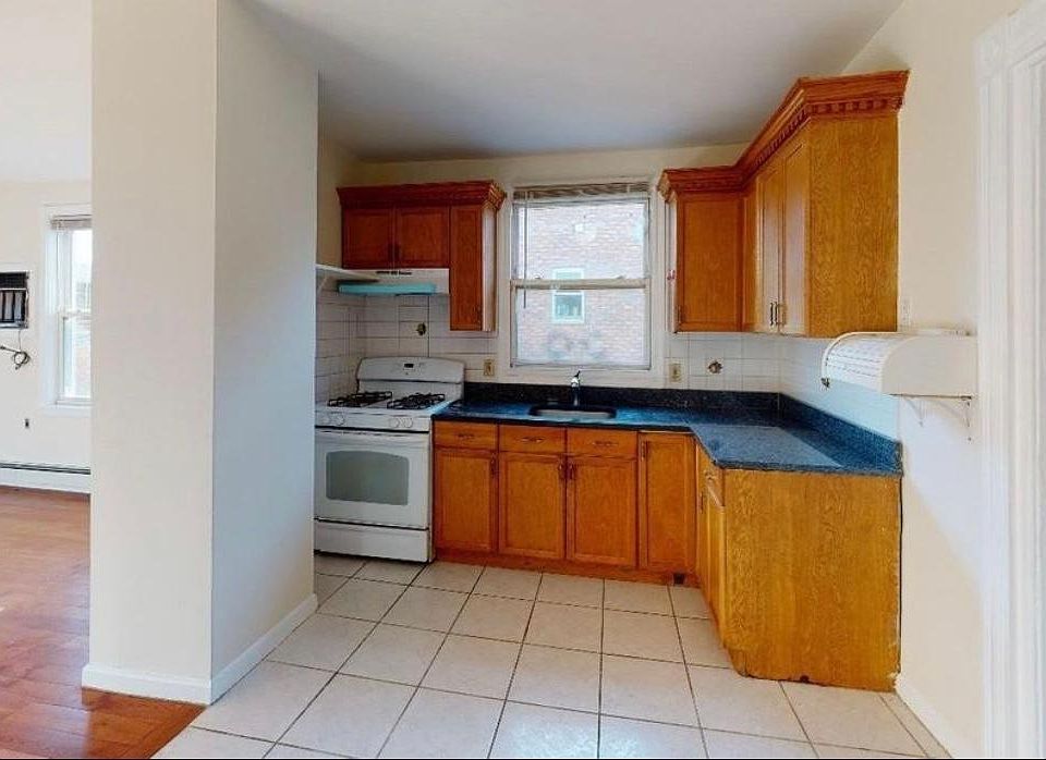 1st image of 3314 146th St #2
