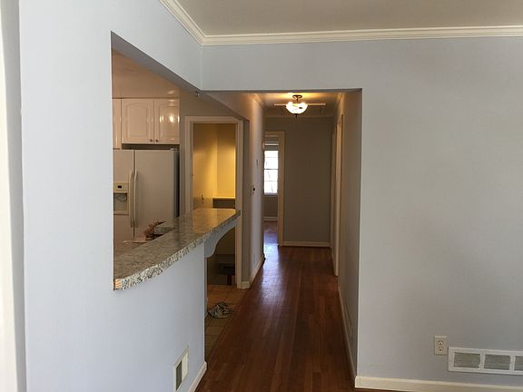 easy flow upstairs +basement