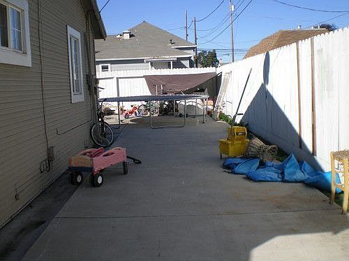 4th image of 420 E Beach St