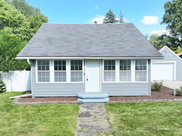 1367 Alberta Ave, Burton, MI 48509