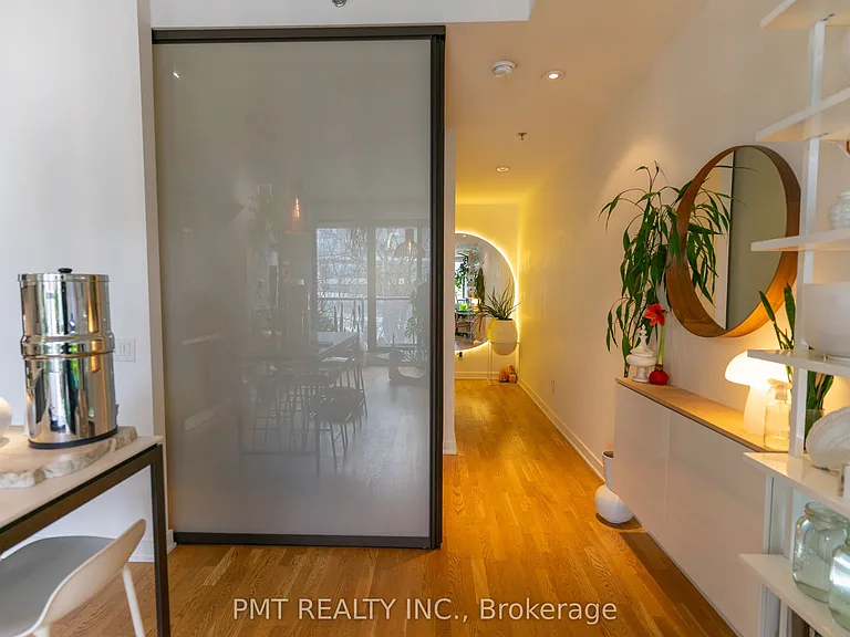 8 Dovercourt Rd #204 — Photo 13