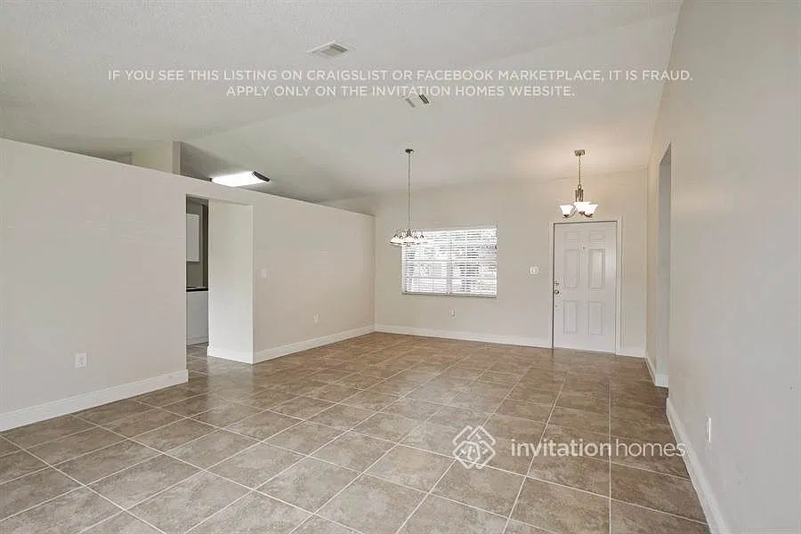 19432 NW 62nd Ct Hialeah, FL 33015 — Photo 2