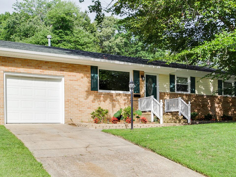 1st image of 891 Colleen Dr