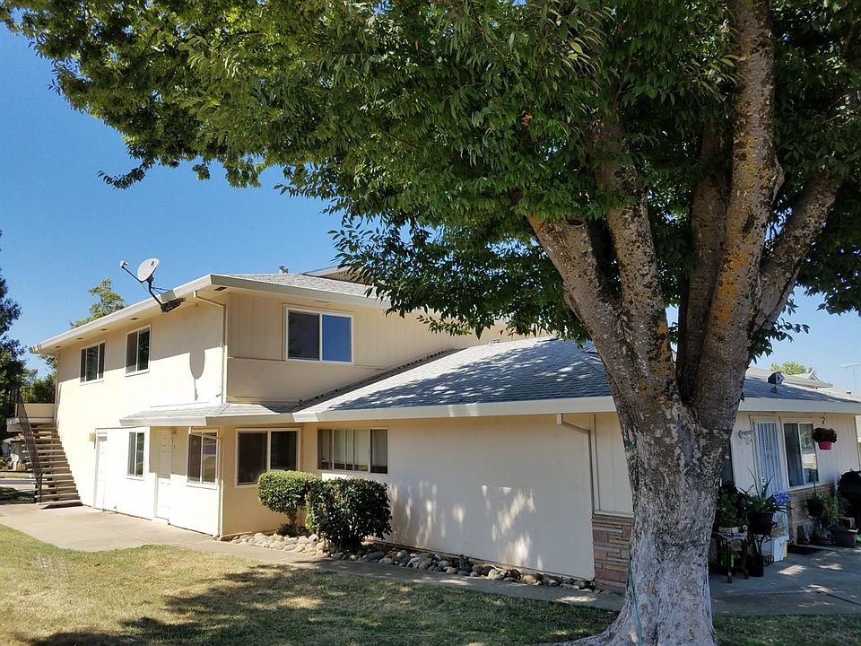 2nd image of 3615 Sapphire Dr APT 2