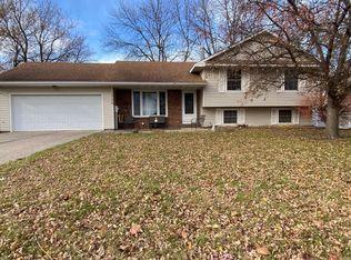 1706 Saint Paul Rd, Owatonna, MN 55060