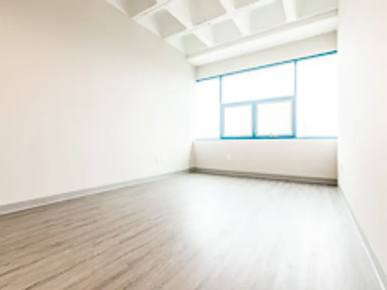 735 W Wisconsin Ave — Photo 14