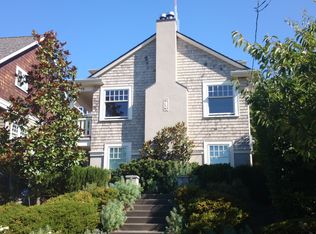 316 Prospect St, Seattle, WA 98109