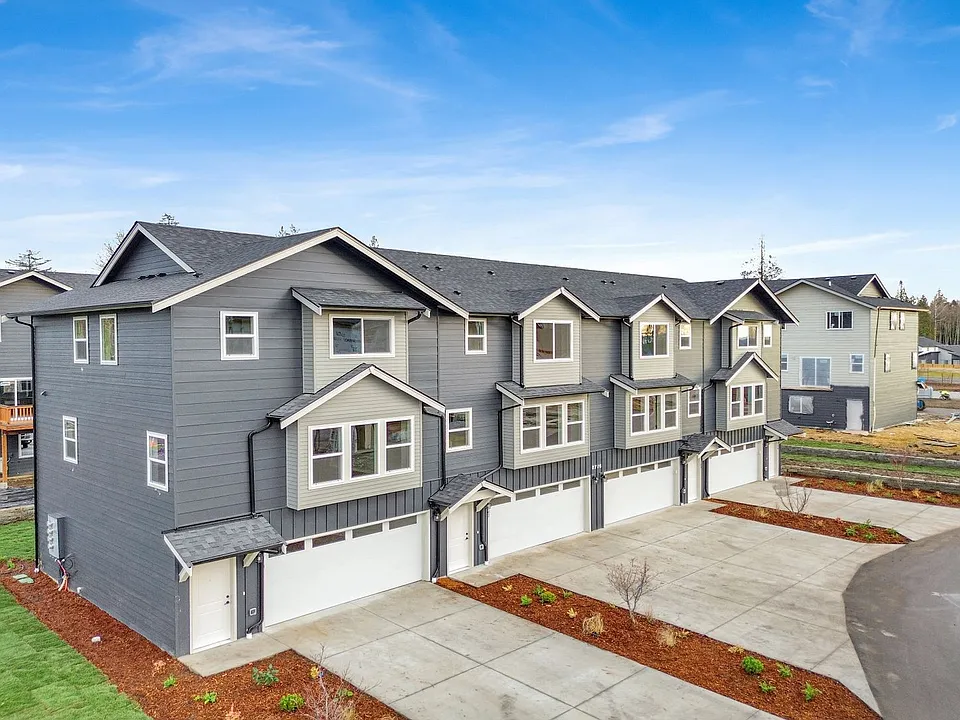 2707 Oleander Loop