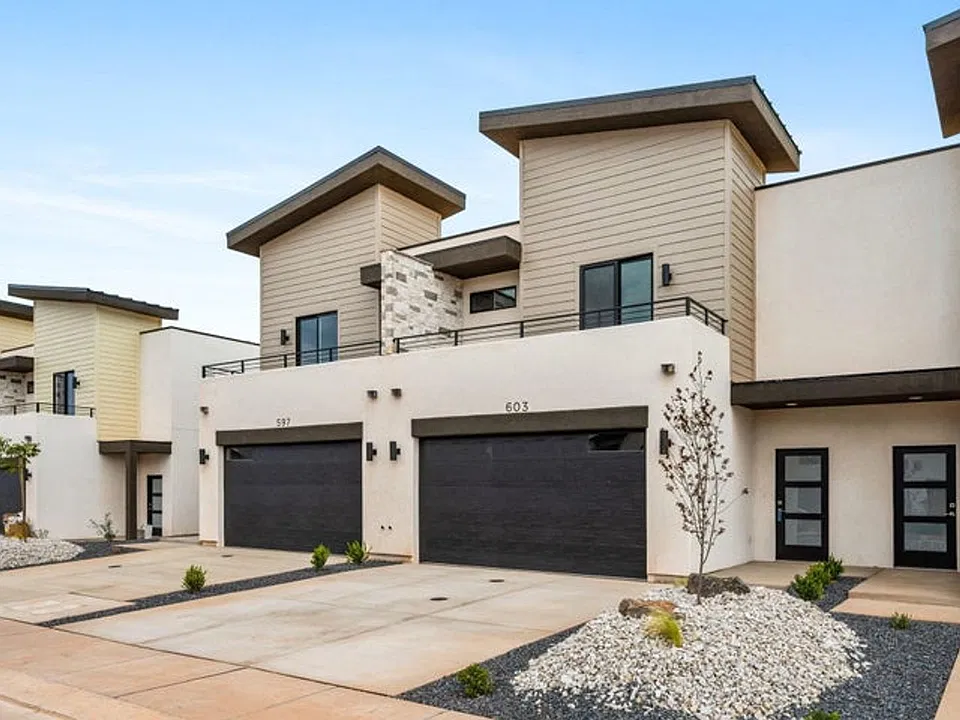 608 E Elmbrook Dr