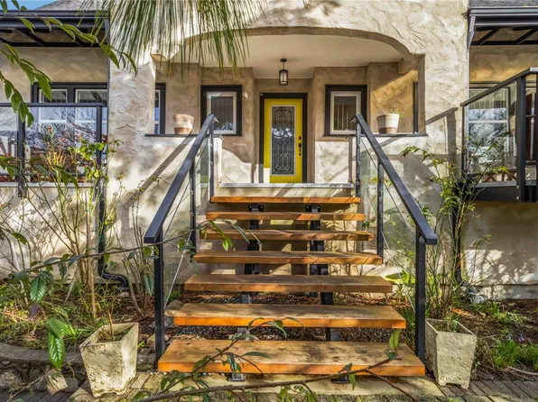 349 Vancouver St, Victoria, BC V8V 3T3