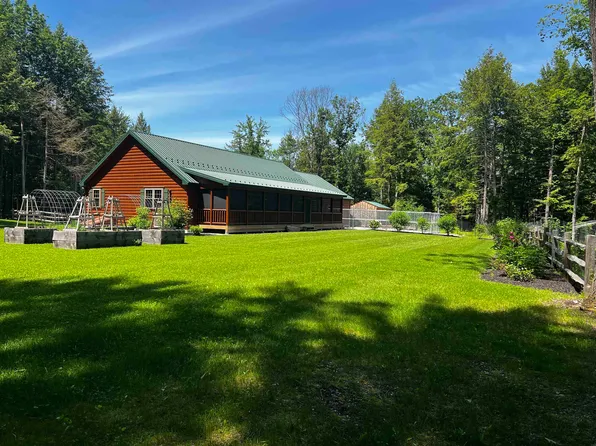 2243 West Lake Road, Poultney, VT 05774