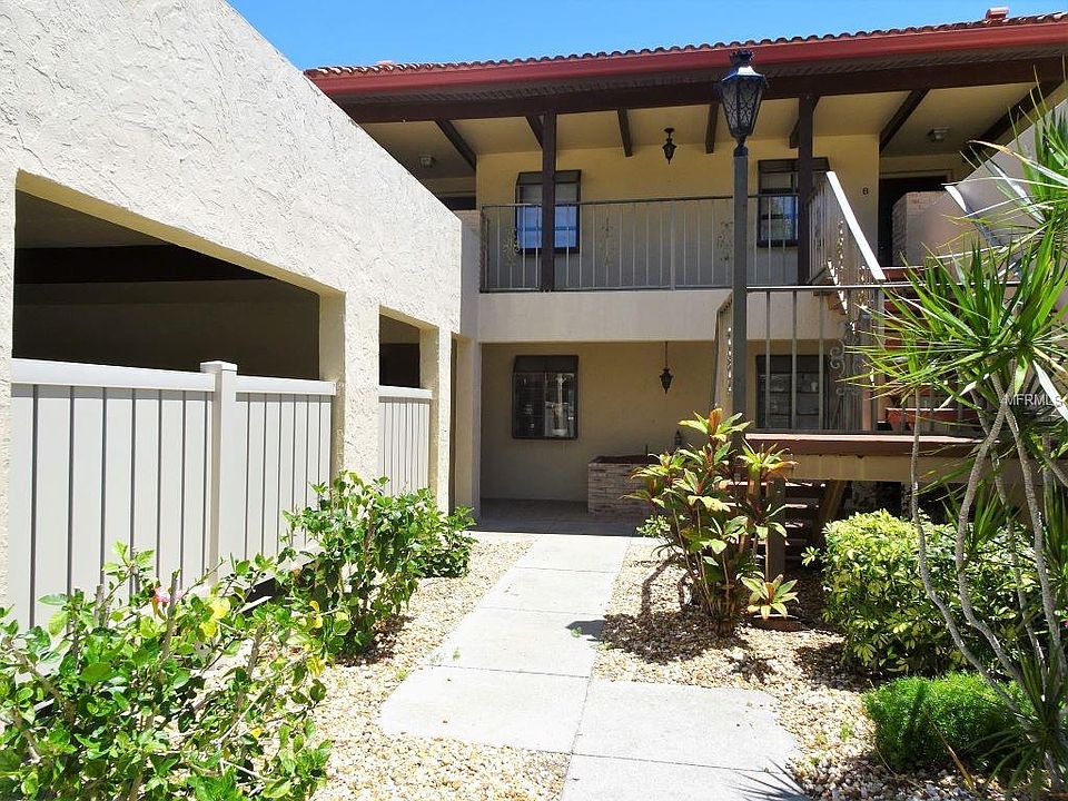 1st image of 756 Avenida Estancia #163
