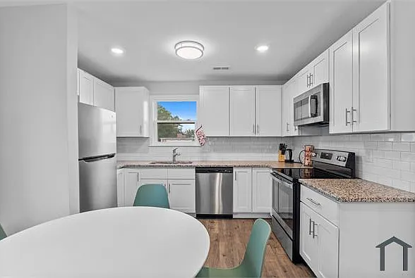 607 Dowd St #ADU — Photo 11