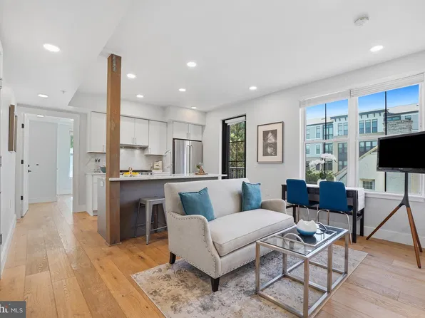 1245 N Pierce St Unit 5, Arlington, VA 22209