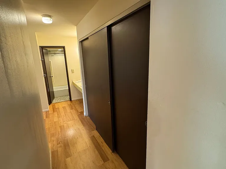 970 Union St — Photo 3