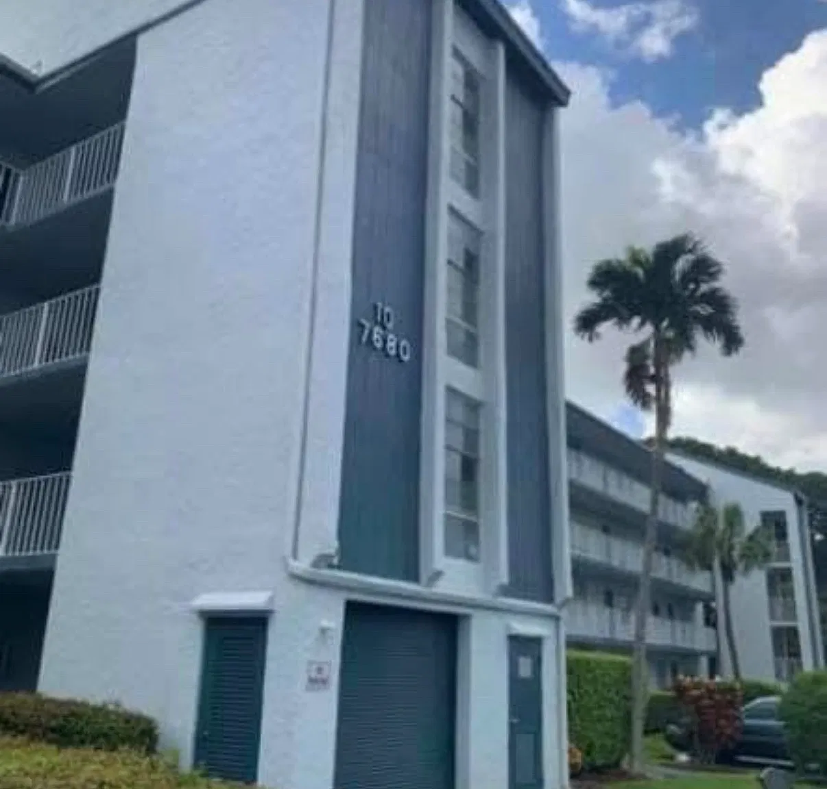 2 bed, 1003 sqft, $2,100 — Photo 1