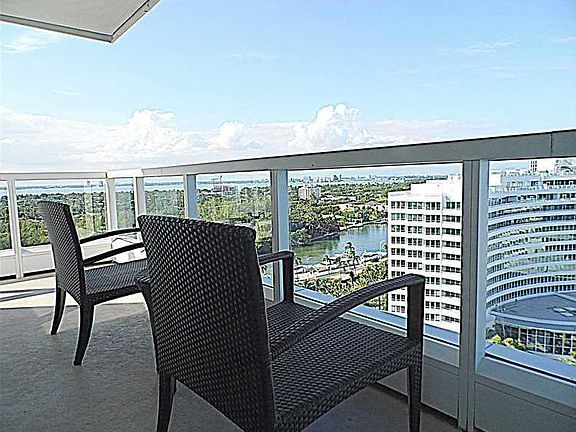 4th image of 4391 Collins Ave #1601