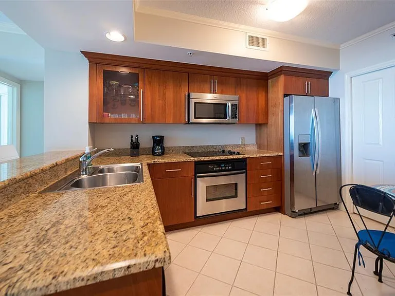 401 SW 4th Ave #1102 — Photo 4