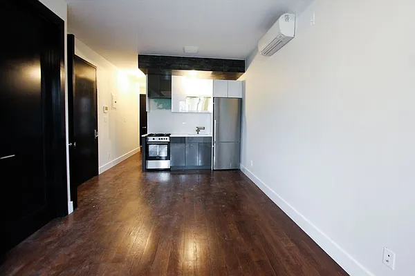 Rented by TheRealEstateCompany.com LLC | media 16