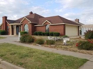 2202 NW 72nd St, Lawton, OK 73505