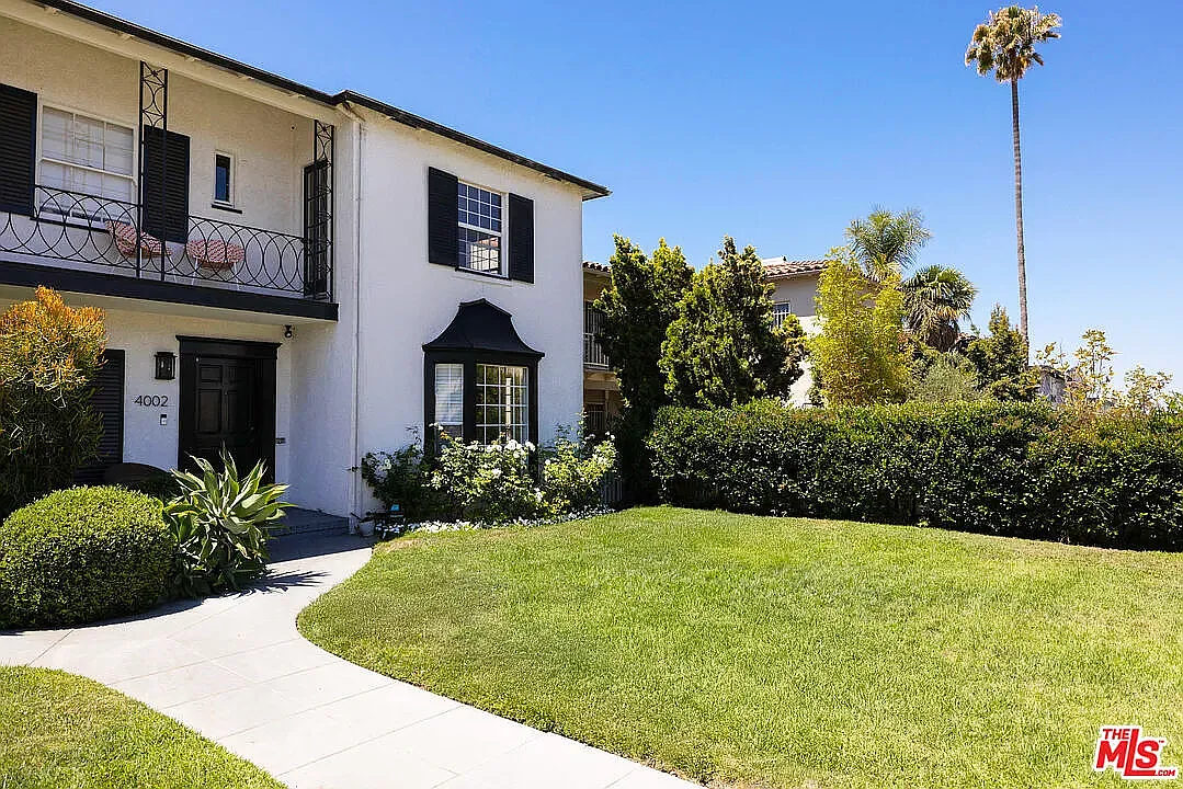 2 bed, 1.5 bath, 1410 sqft, $4,500 — Photo 2
