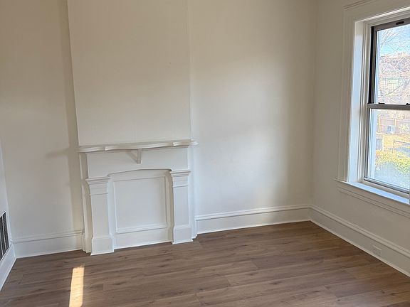 3rd image of 2619 Missouri Ave #1F