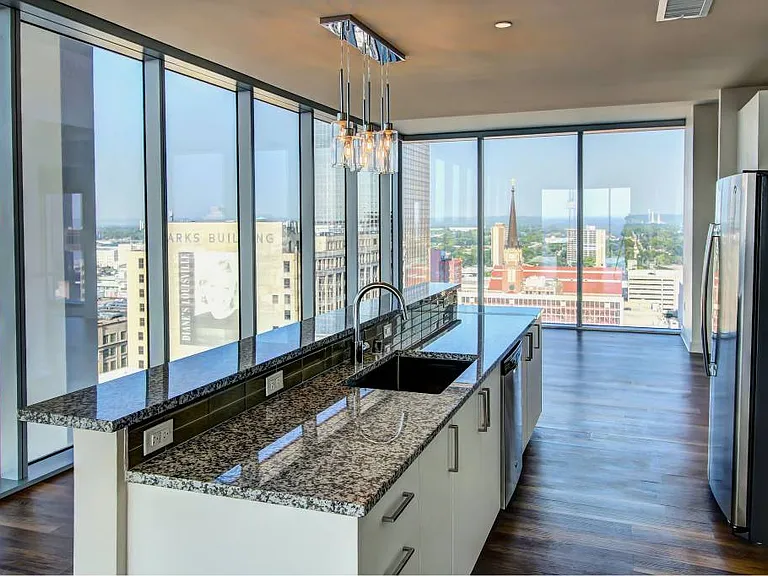 The Residences at OMNI Louisville — Photo 3