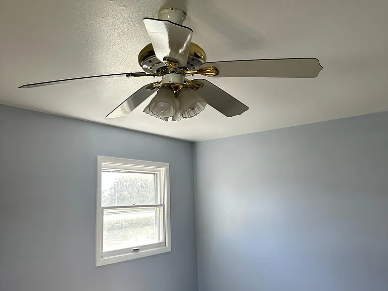 fans in all bedroom and living room