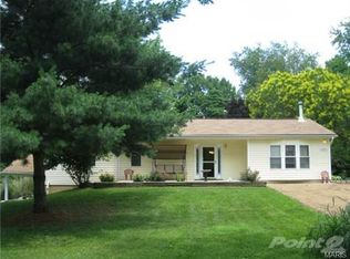 6565 Pear Tree Valley Dr, High Ridge, MO 63049