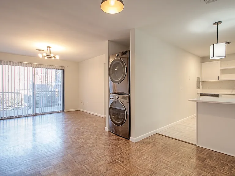 2540 Madison Rd #7 — Photo 16