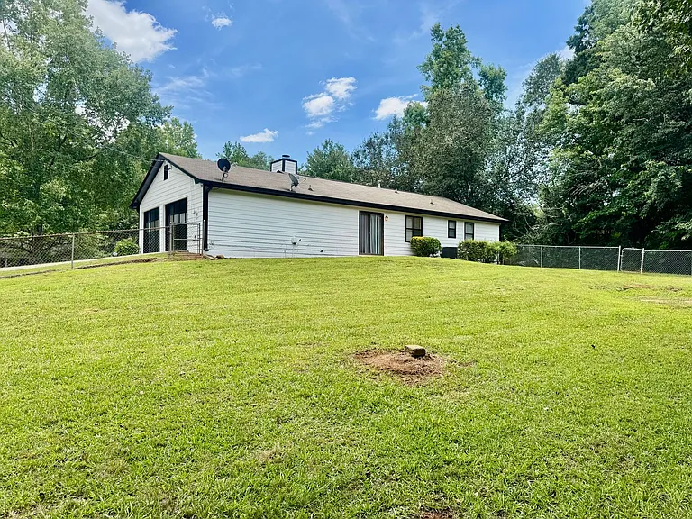 4044 Woodbridge Ct — Photo 15