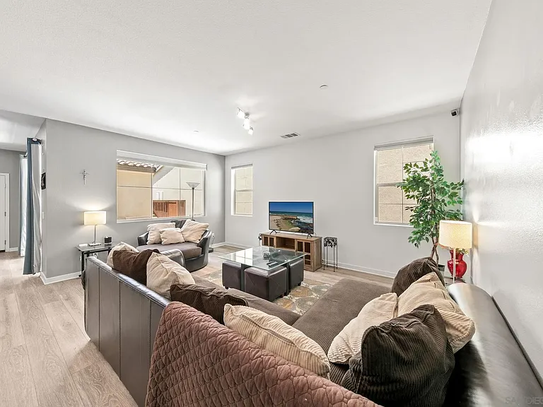 2028 Avenida Andanza — Photo 13