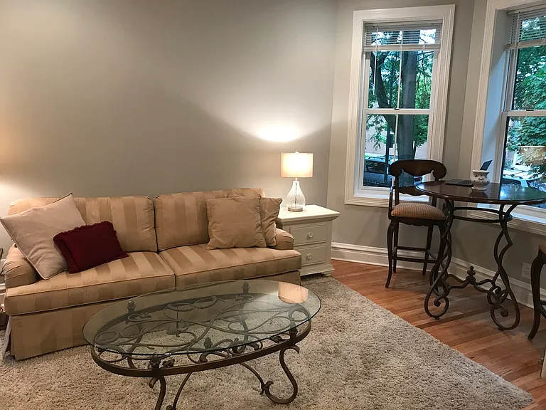 4322 N Leavitt St #1 — Photo 3