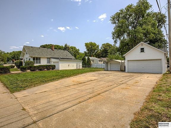 5th image of 13301 Cottner St