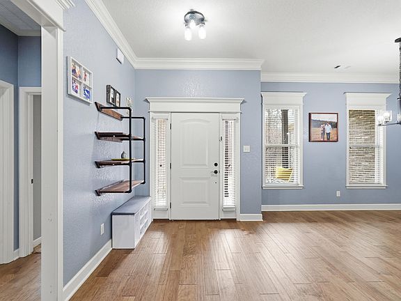 4th image of 10684 Hinds Rd