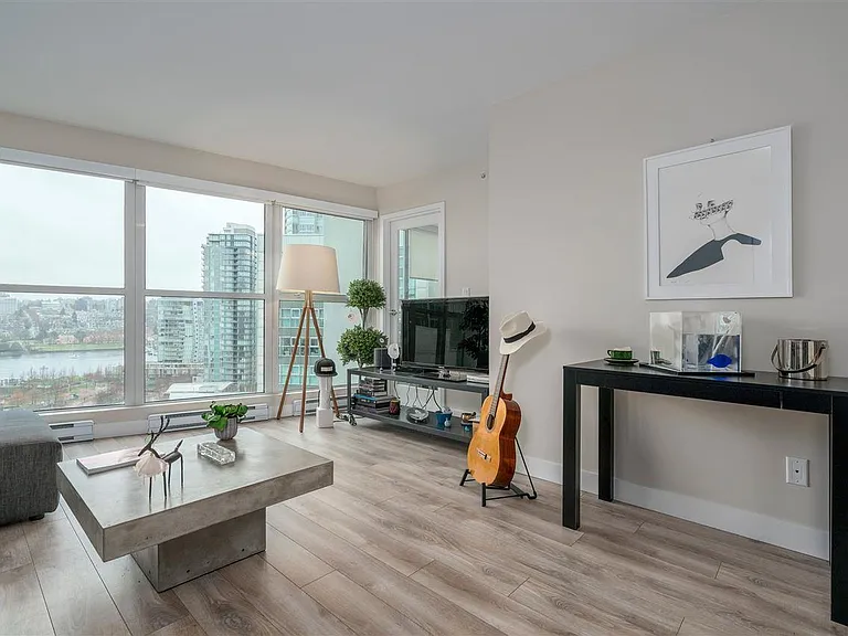 1323 Homer St #1404 — Photo 15