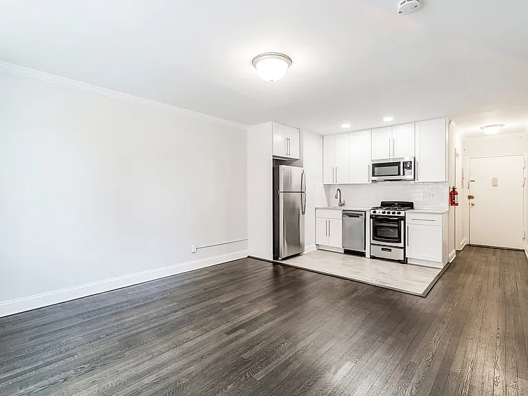 117 Vose Avenue Apartments — Photo 15